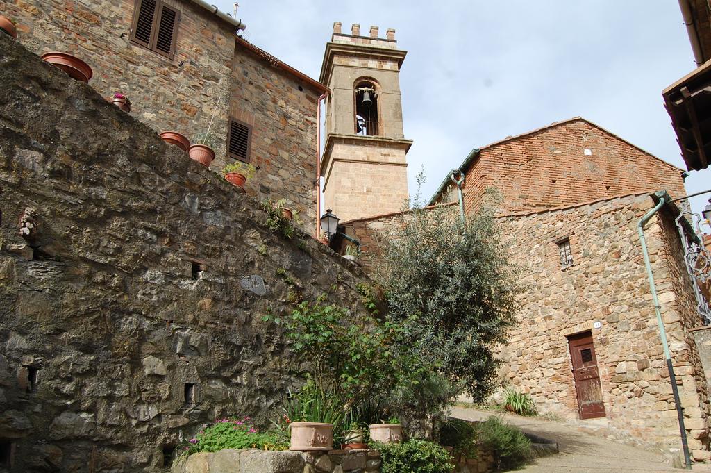 Готель Emily House Montecerboli Екстер'єр фото